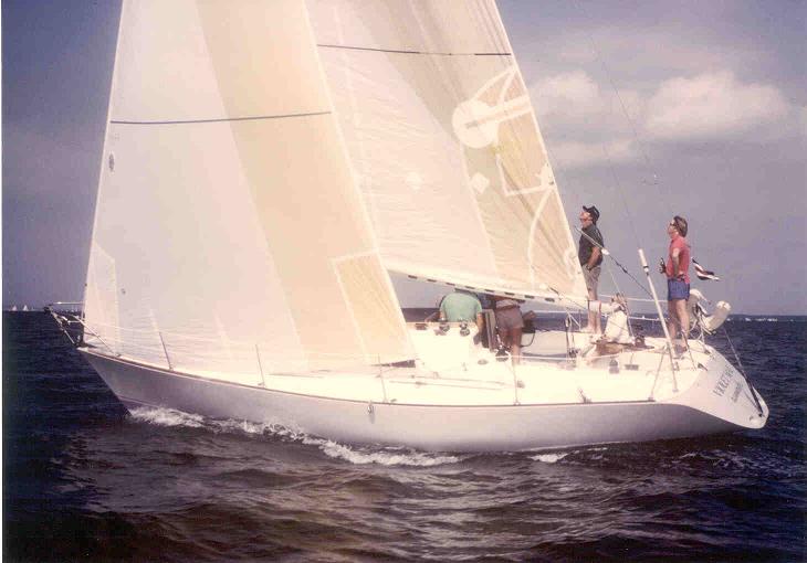 FARR 33 cruising yacht