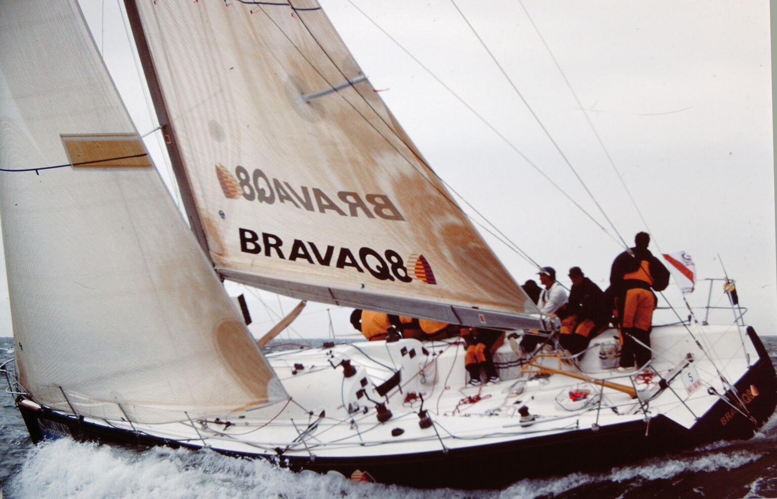 BRAVA Q8 / GNET racing yacht
