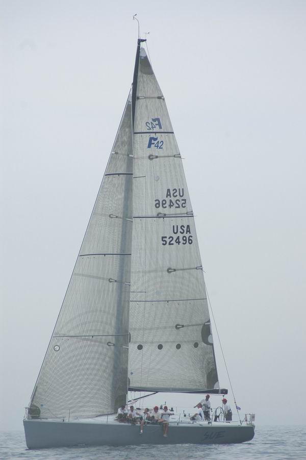 FARR PERFORMANCE 42 cruising yacht