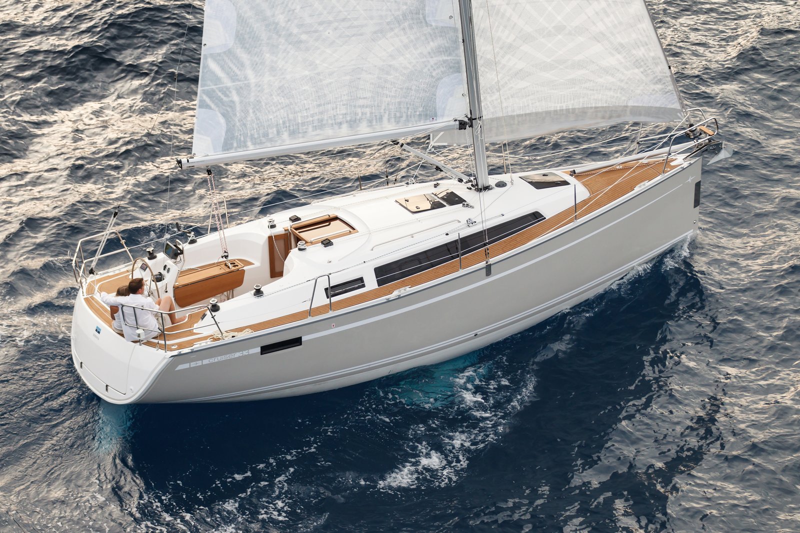 BAVARIA CRUISER 33 cruising yacht