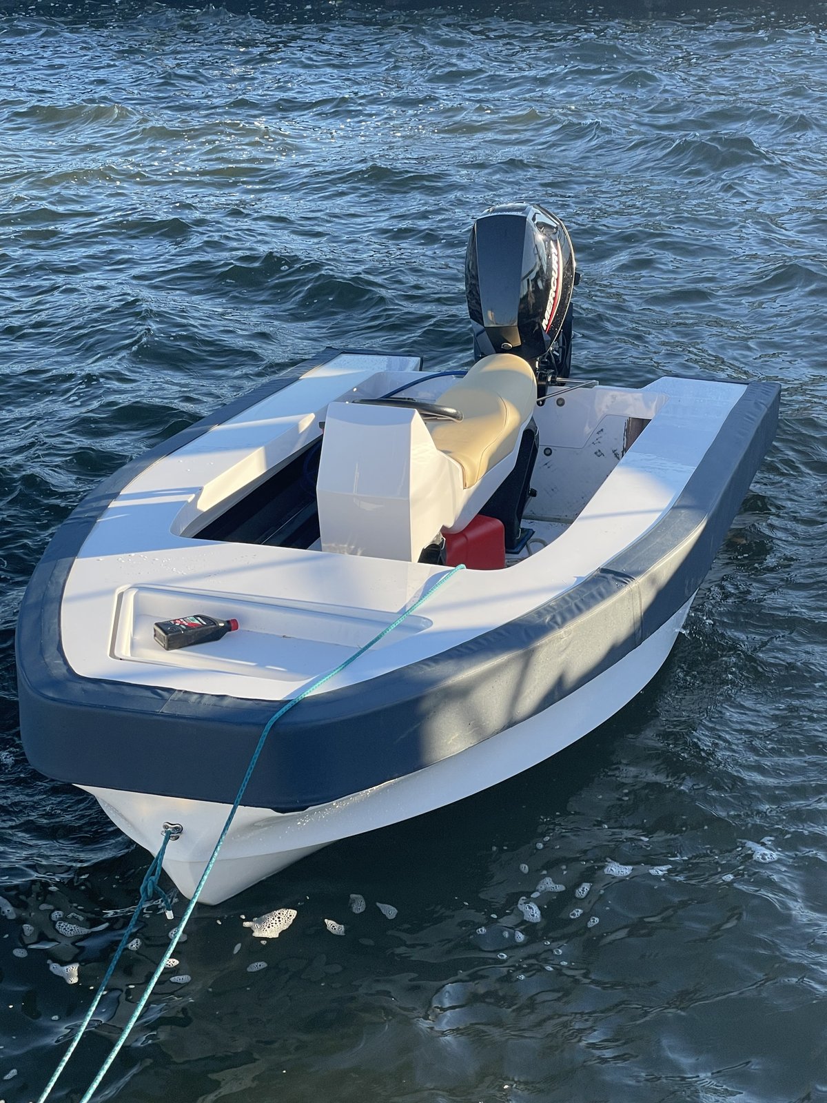 Tenero 3.5m powerboat
