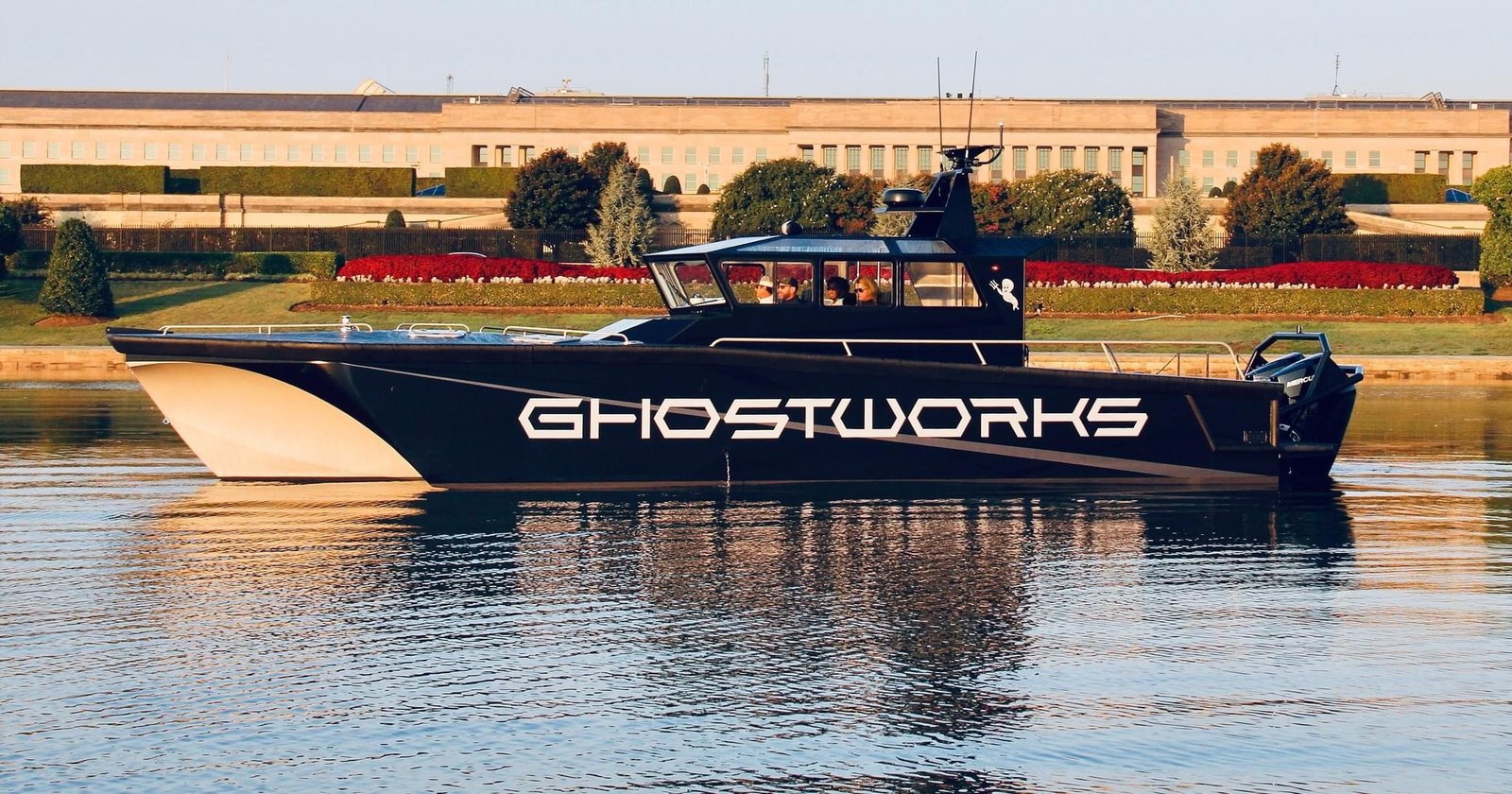 GWM 40 powerboat