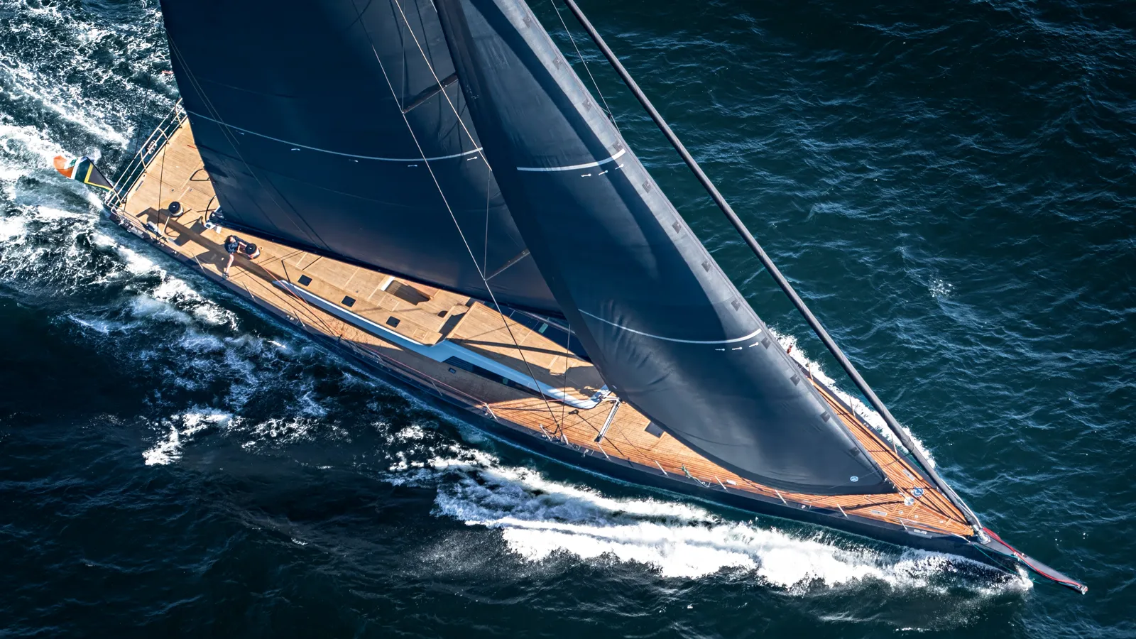 Kiboko 4 under sail